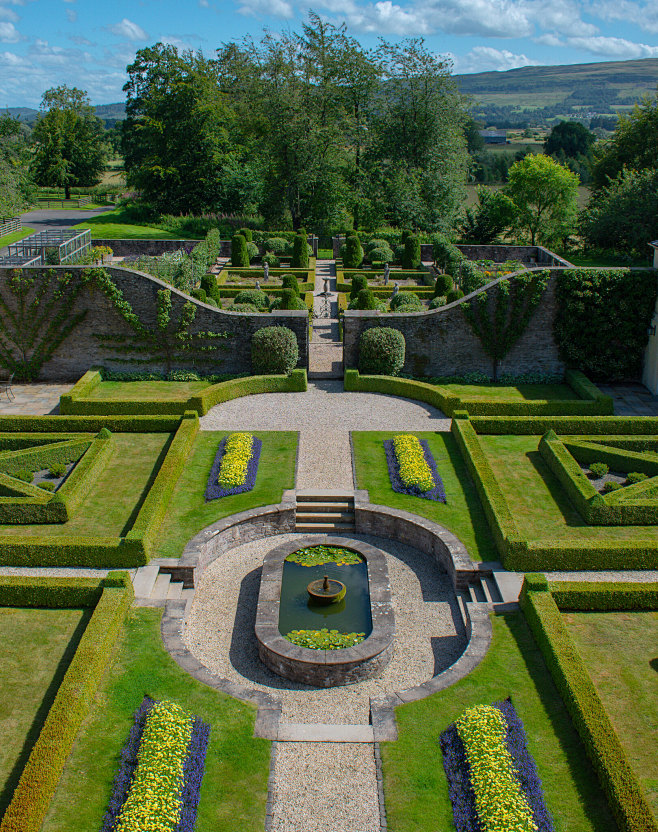 courtyardgardenscotland