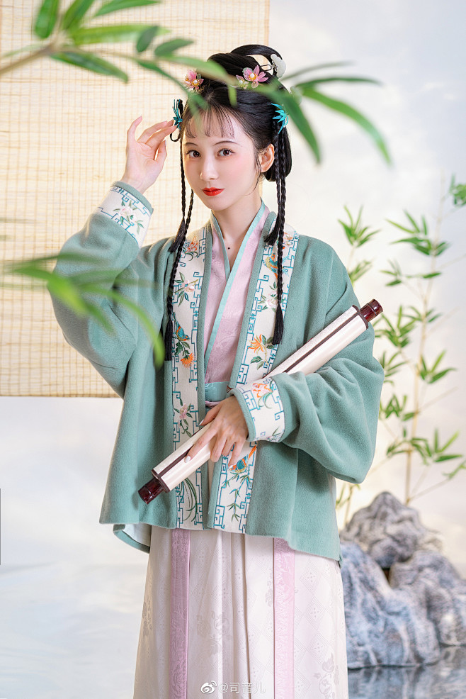 蕙芷兰心2从伊人浅笑醉云州转采于2020-12-25 22:08:33燕子不归春事晚
