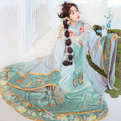 卷饼子采集到动漫新品