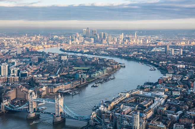 thamesflowbymassimodelfornoon500px