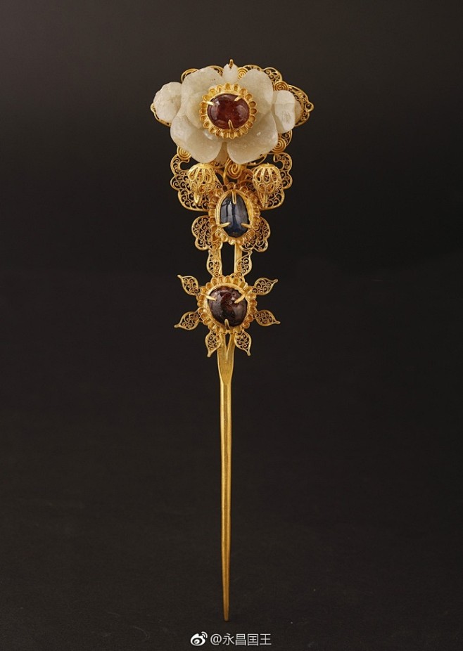 明代镶嵌玉花及红蓝宝石双珠纹金发簪梅花簪