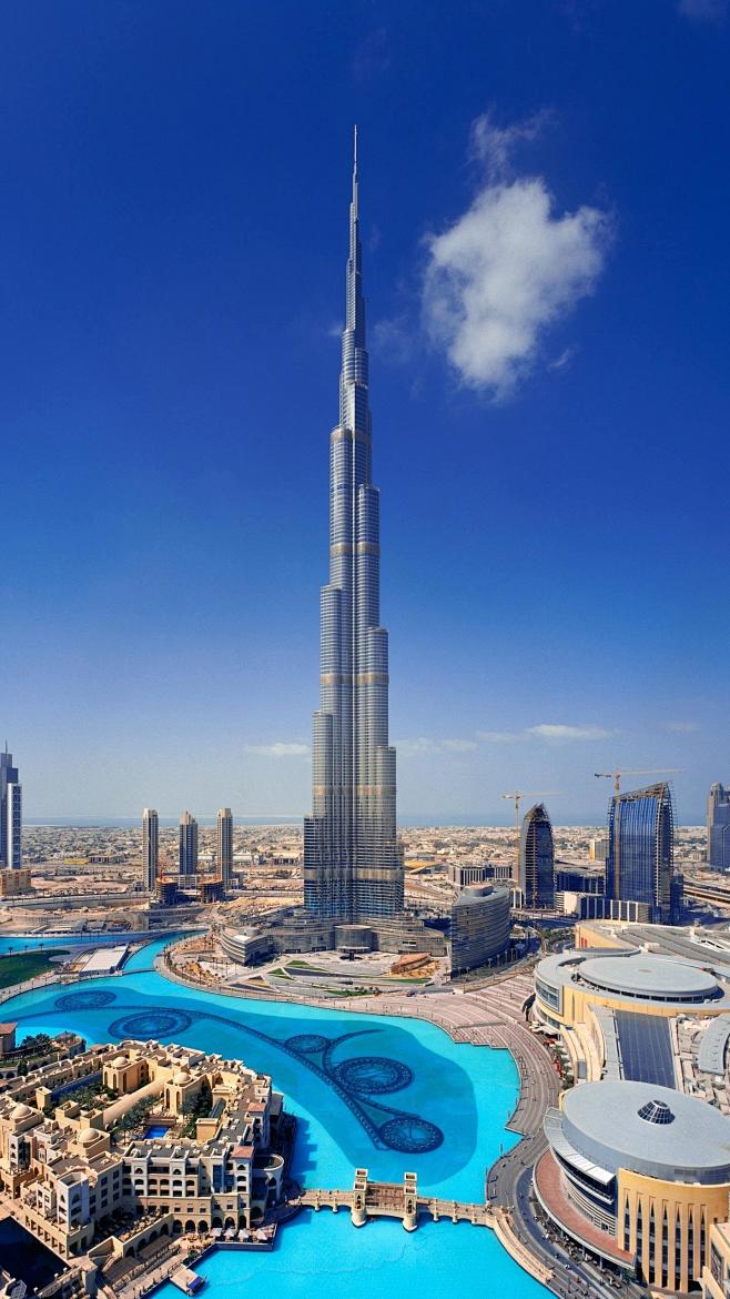 迪拜的哈利法塔高828米是当今世界第一高楼