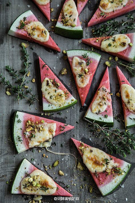有想过把芝士和西瓜放在一起烤吗?烤西瓜是什