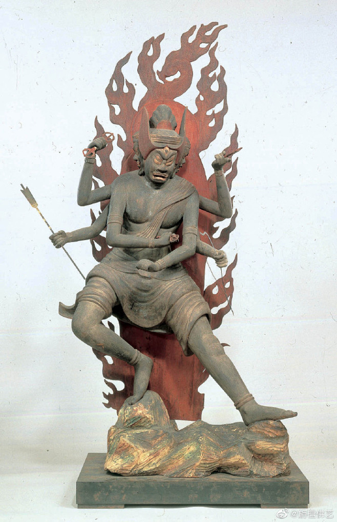 又作五大尊,五忿怒,五部忿怒,即不动明王,降三世明王,军荼利明王,大