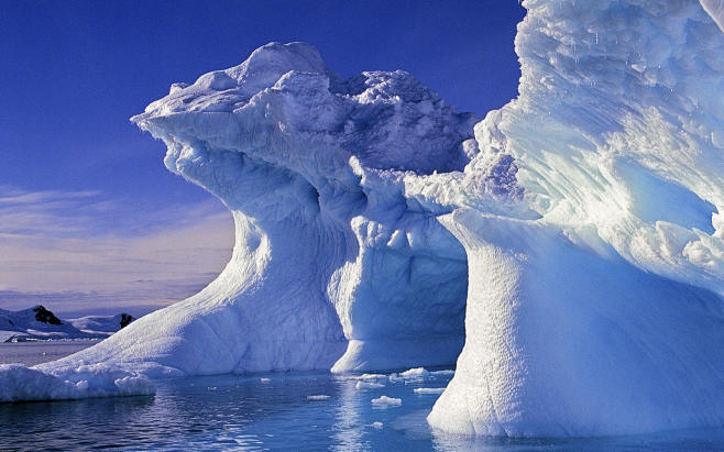 qq默认的名片冰川原图图片