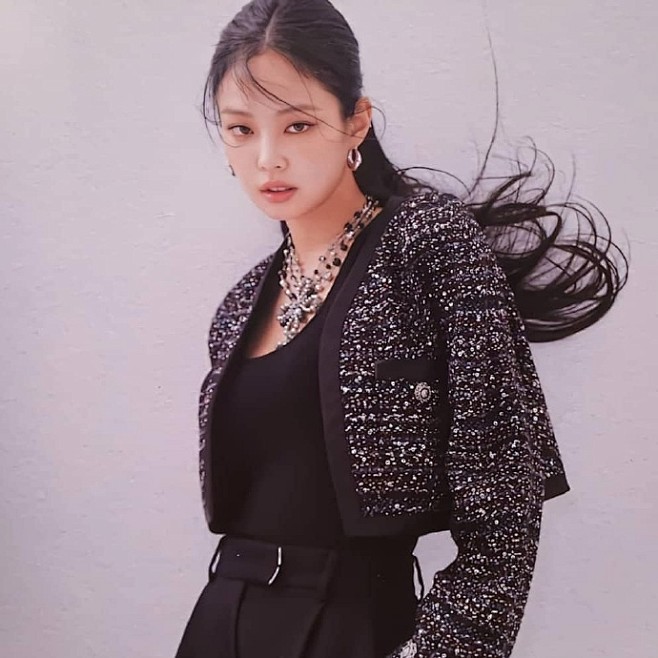 竹林与萤火虫从34we32q24转采于2021-05-13 09:44:31金智妮穿搭竹林与