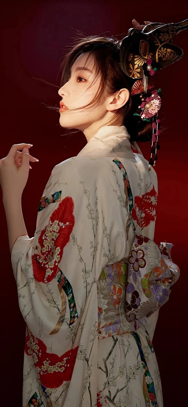 尚,从别致的七转采于2021-10-27 11:19:32和服少女人物尚,该采集也在