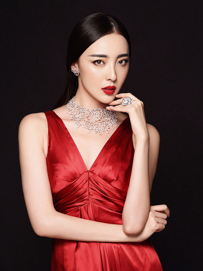 模特米露高雅时尚写真