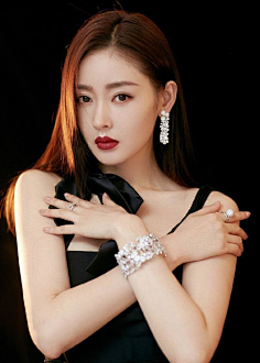 随人意采集到美女