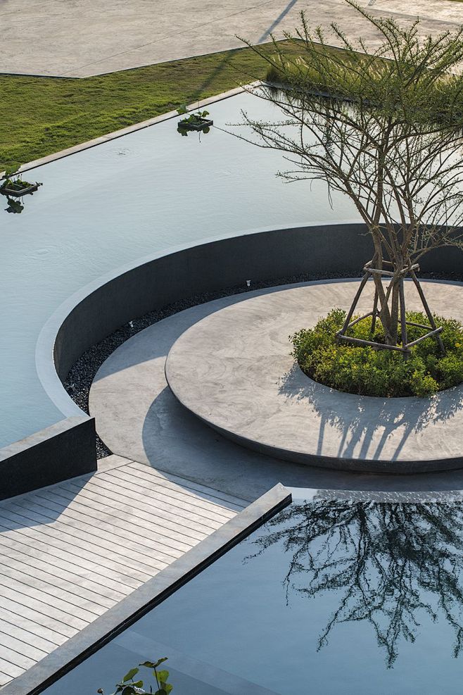 泰国曼谷湄南河aqua公寓售楼部景观 by xsite-mooool设计