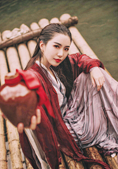 月光的幻想采集到汉服 | 时间里的妆容