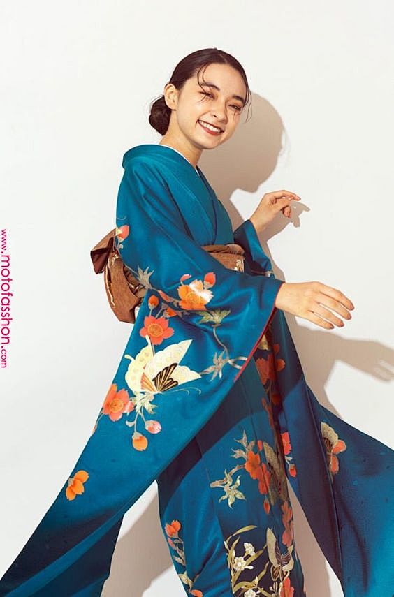 フォトギャラリー 成人式 卒業式の写真撮影 振袖レンタルならaim 東京原宿 Kimono In 19 Yukata Japanese Kimono Summer Kimono フォトギャラリー 成人式 卒業式の写真撮影 振袖レンタルならaim 東京原宿