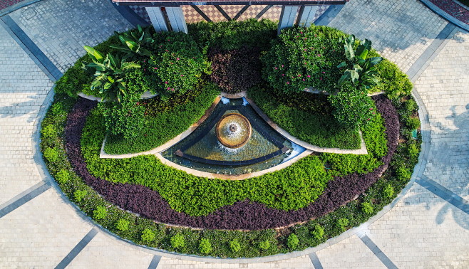 入口-花瓣网|陪你做生活的设计师 | 泰式 鸟瞰 植物 花池 种植池 景观