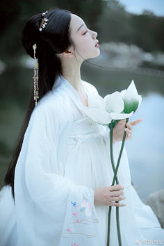 尤歌YAN采集到汉服