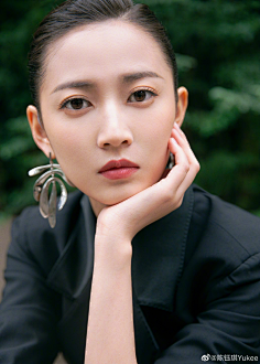 迪小仙的酸奶疙瘩采集到你眼里存山河我存你——陈钰琪现代装