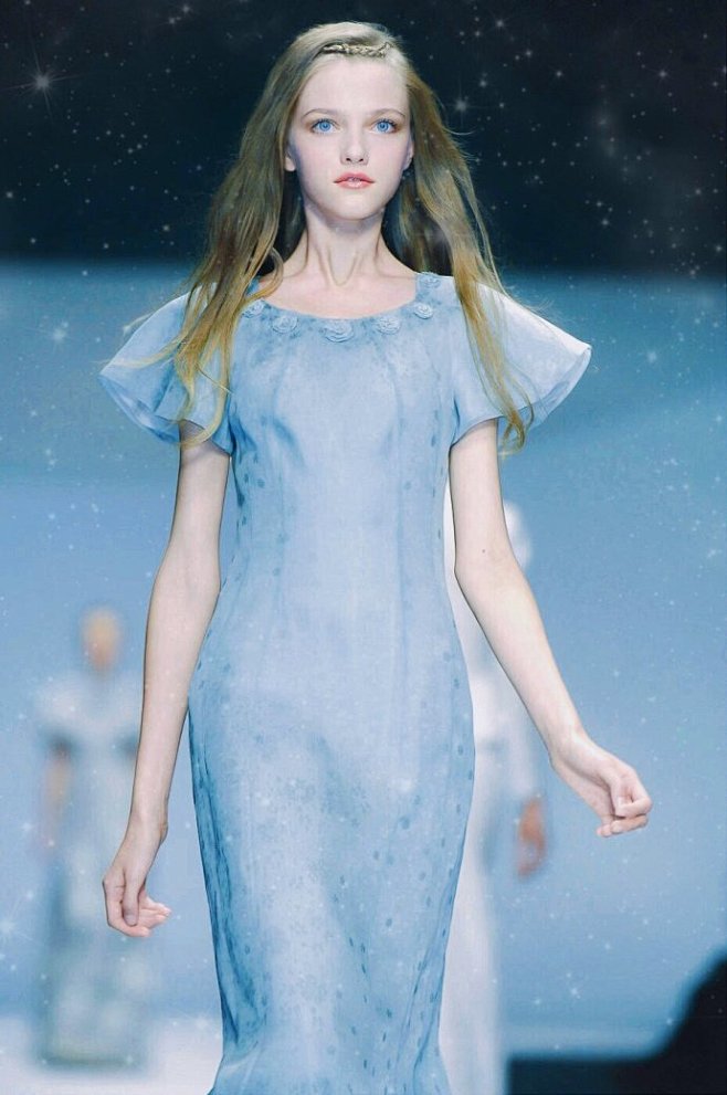 vladaroslyakova87年的仙女今年30岁