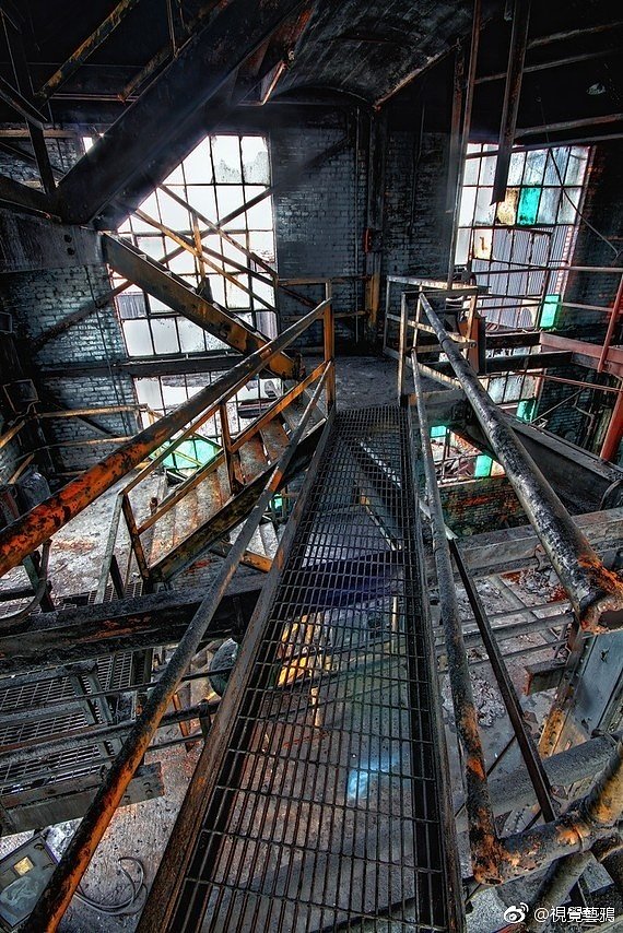 米加小镇世界废弃工厂图片