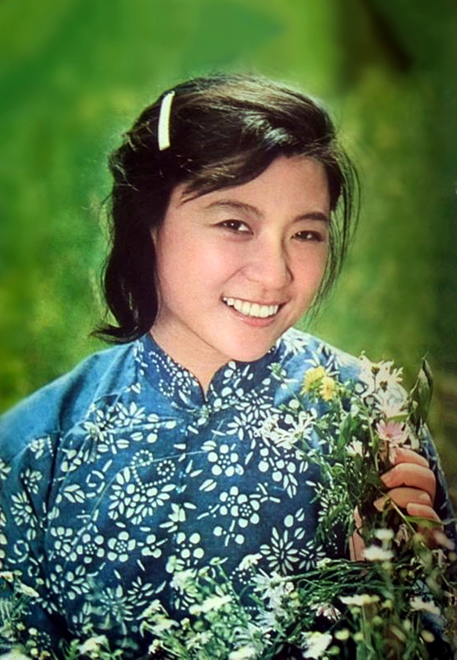 王馥荔年轻时的照片图片