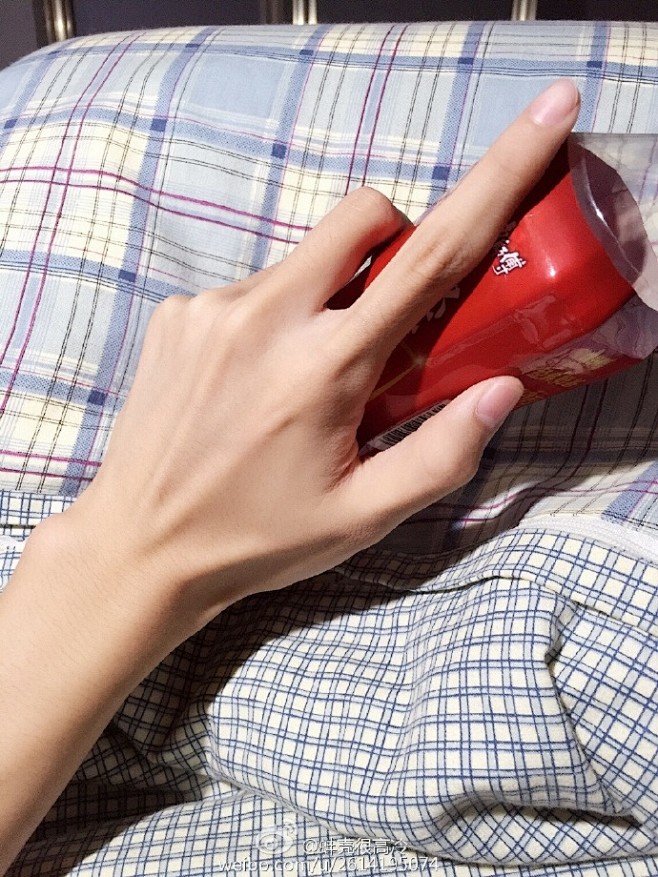 照片纤细的手男生13岁手纤细又长年轻的手照片霸气高冷孤独男手少年的