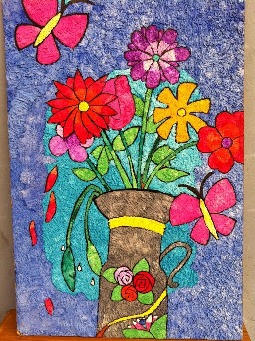 学校美术兴趣班学生纸浆画作品