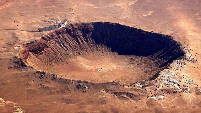 中国第一大陨石坑图片