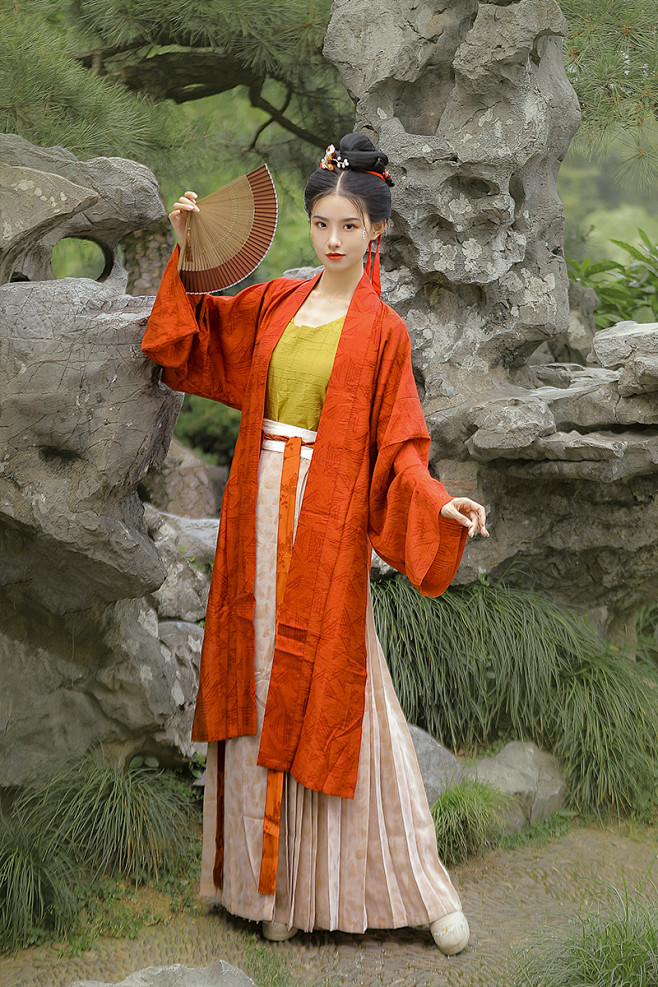 挽纱坊汉服原创宋制长褙子黄升墓三角抹胸百迭裙冉盈淘宝网