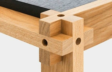 卯榫是在两个木构件上所采用的一种凹凸结合