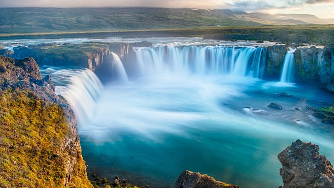 Magnificent waterfall 4K Ultra HD wallpaper - 4k-Wallpaper.Net ...