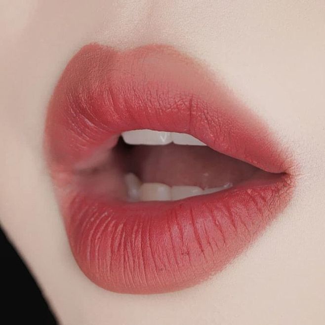 嘴唇