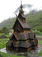 别样的风情，挪威小镇的木板教堂，恍若置身于童话女巫的宅子