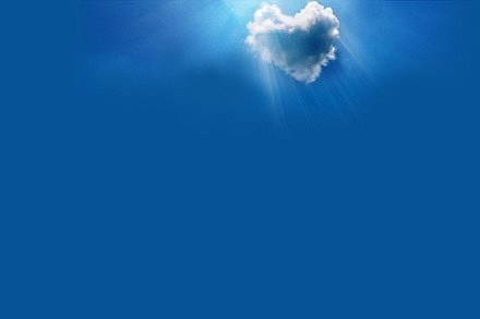 唯美云朵心形图片