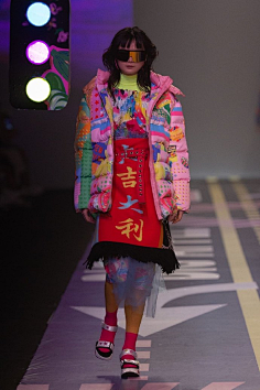 狐狸阿西采集到衣服样式