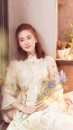 洛云汐采集到美女明星~写真代言