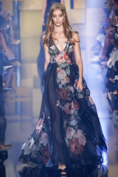 知人采集到【服饰】Elie Saab