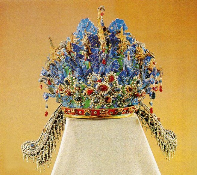 凤冠是皇后的礼冠,在受册,谒庙,朝会时戴用现藏中国国家博物馆
