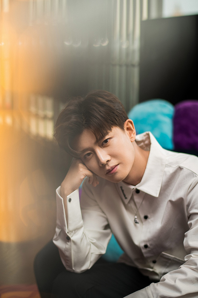 任嘉伦工作室的照片微相册