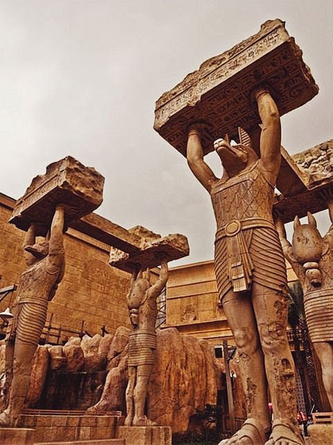 thepyramidsofgizaegypt