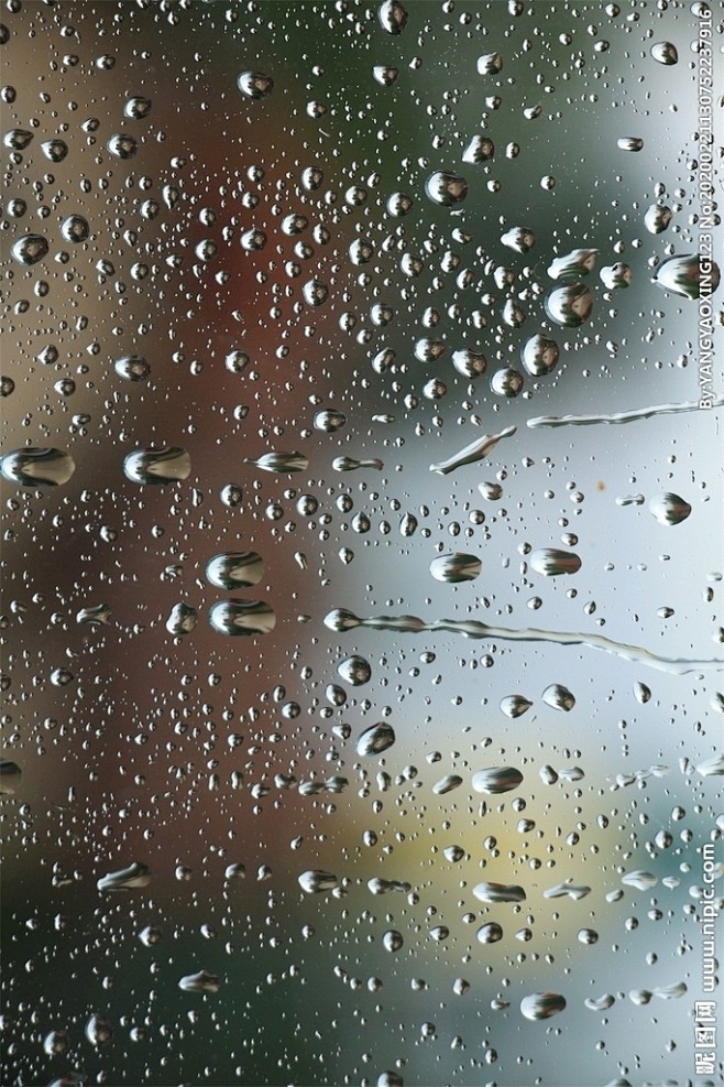 玻璃窗雨水珠雨天图片玻璃窗雨水珠雨天模板下载玻璃窗雨水珠雨天露珠