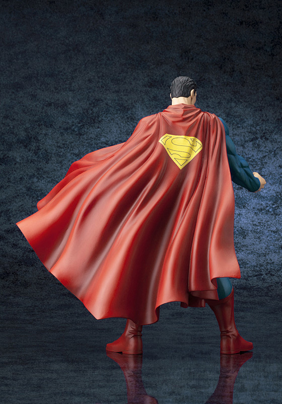 Superman Artfx スーパーマン フォートゥモロー Kotobukiya ジム リーが描いた傑作コミックの中でも数多くの読者に愛され親しまれる作品 スーパーマン フォー トゥモロー より 主人公スーパーマンを深紅のマントを大きくたなびかせたミュージアムスタイルの