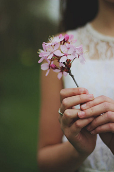 猛然发现我表妹的身材好好啊,身高176_股下三