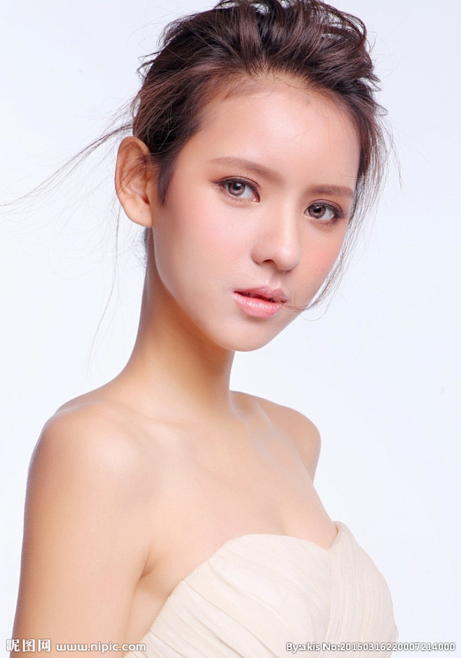 张予曦,中国内地女演员、平面模特,1993年1月