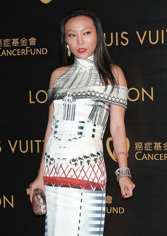 55bbs.com 珠宝设计师万宝宝   万宝宝,现名万瀛女,京港两地社交名媛.