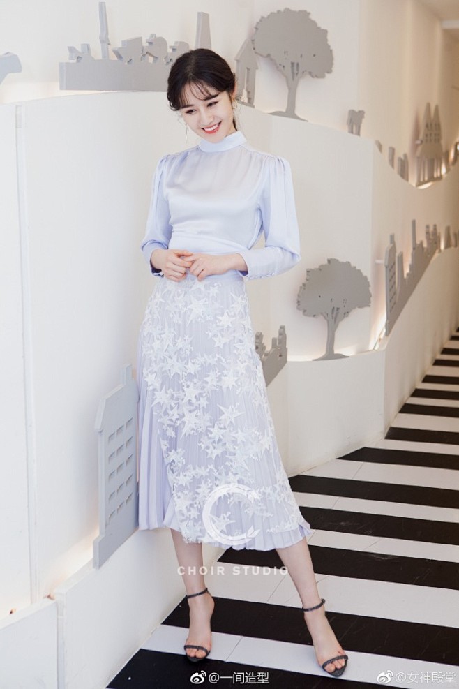 湖南卫视主持人梁田清新甜美淑女气质的小姐姐你心动了吗676767