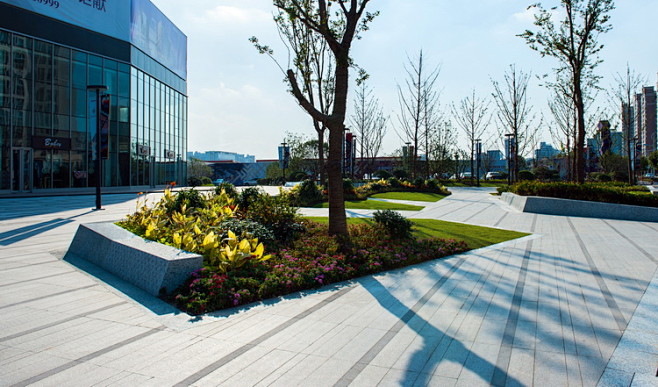 上海绿地缤纷广场商业景观8