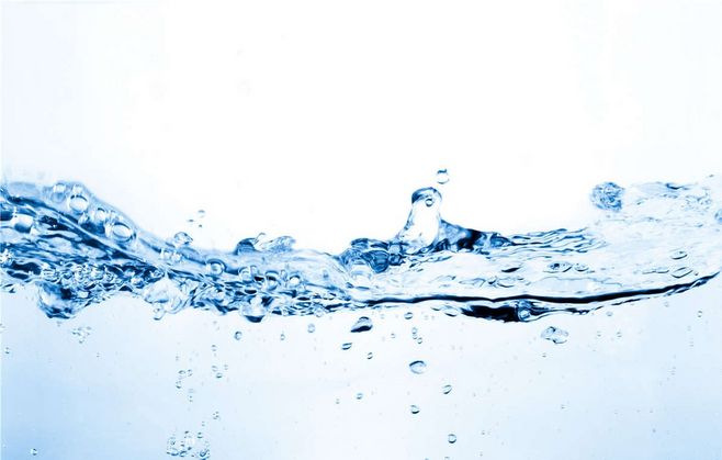 水花水面水泡气泡水的运动液体饮料补水透明清澈干净广告背景两种介质 北坤人素材