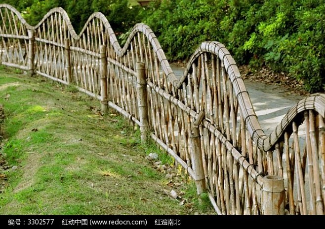竹制花形篱笆