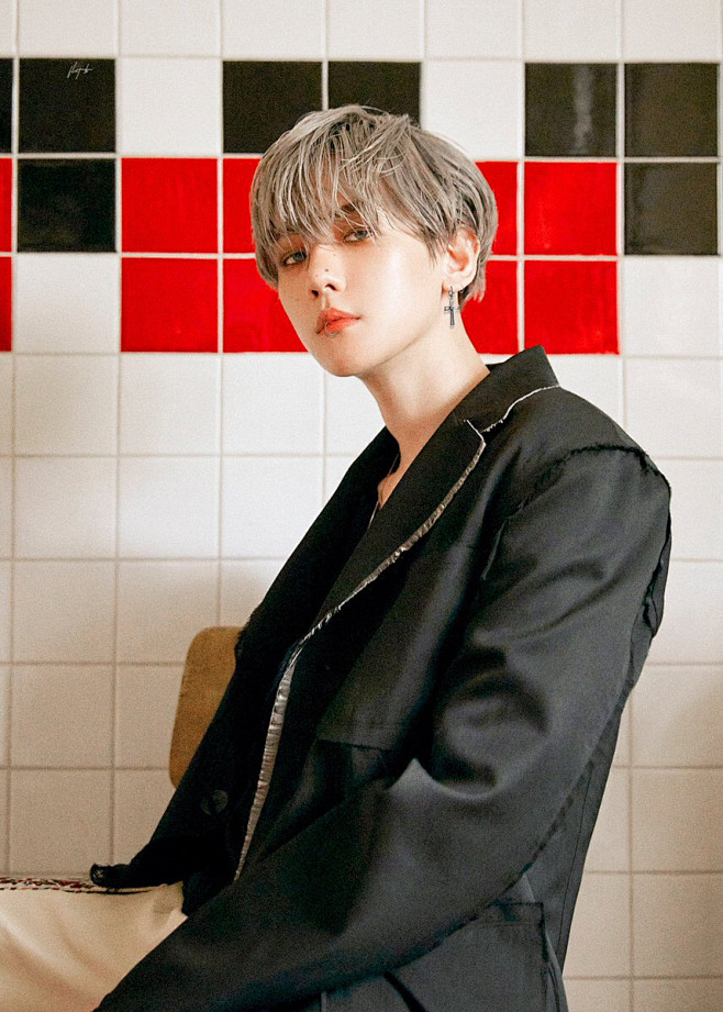 8月24从鹿煖转采于2021-09-29 18:00:20边伯贤帅哥8月24该采集也在