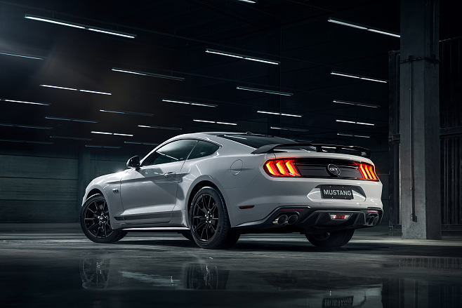 Ford Mustang Black S...