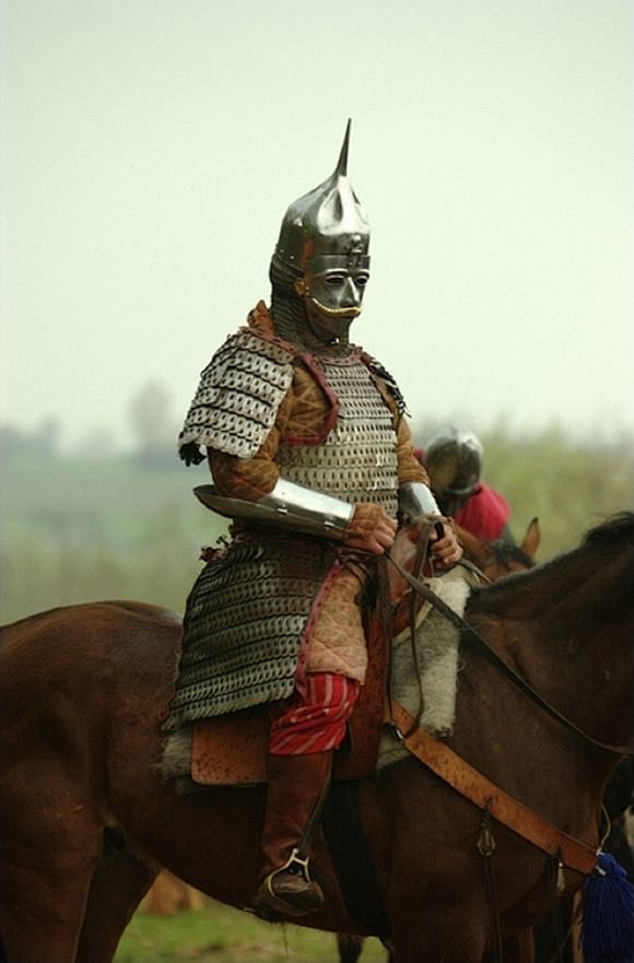 哈萨克人及钦察突的扎甲