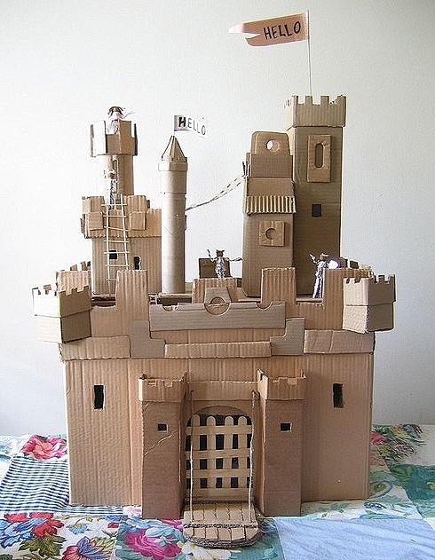 废纸箱手工制作城堡图片